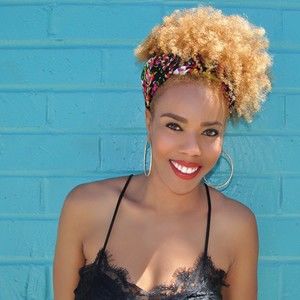 Meet your Posher, Tonya